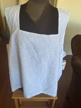 Time and Tru White Eyelet Tank Top, new with tag